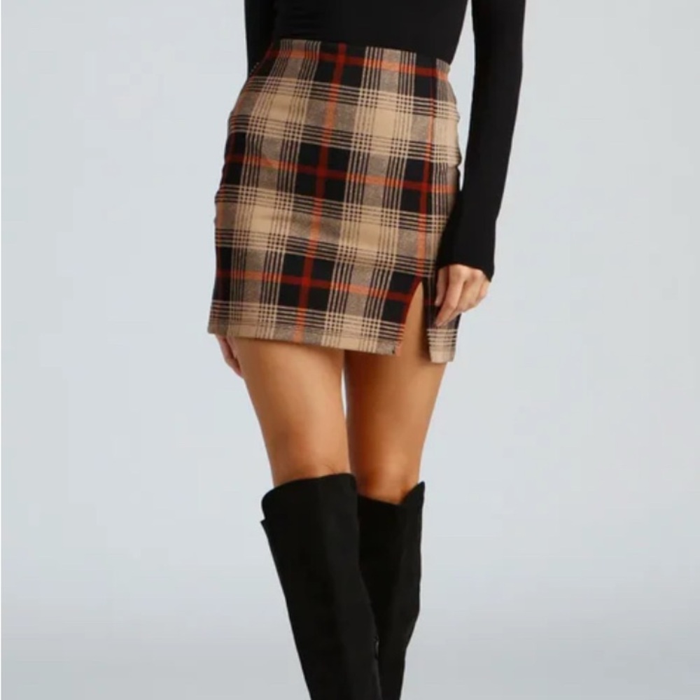 Windsor Plaid Mini Skirt in Tan and Black
